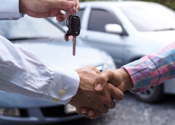 Comment acheter une voiture d’occasion sans se faire avoir : le guide pas à pas