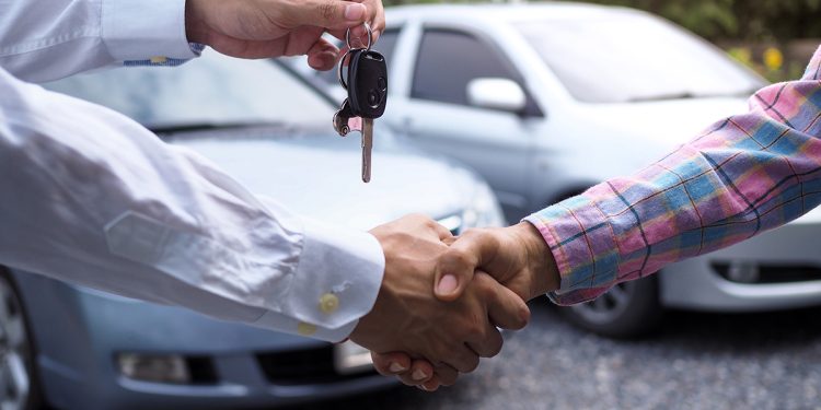 Comment acheter une voiture d’occasion sans se faire avoir : le guide pas à pas