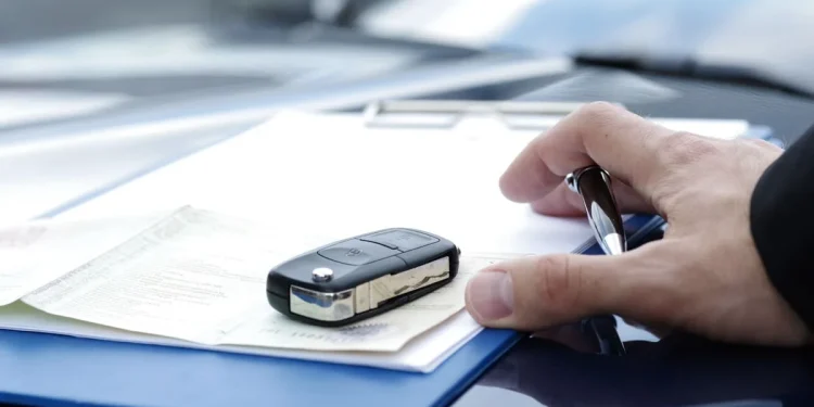 L’art d’assurer une voiture en LOA : quelles garanties privilégier ?