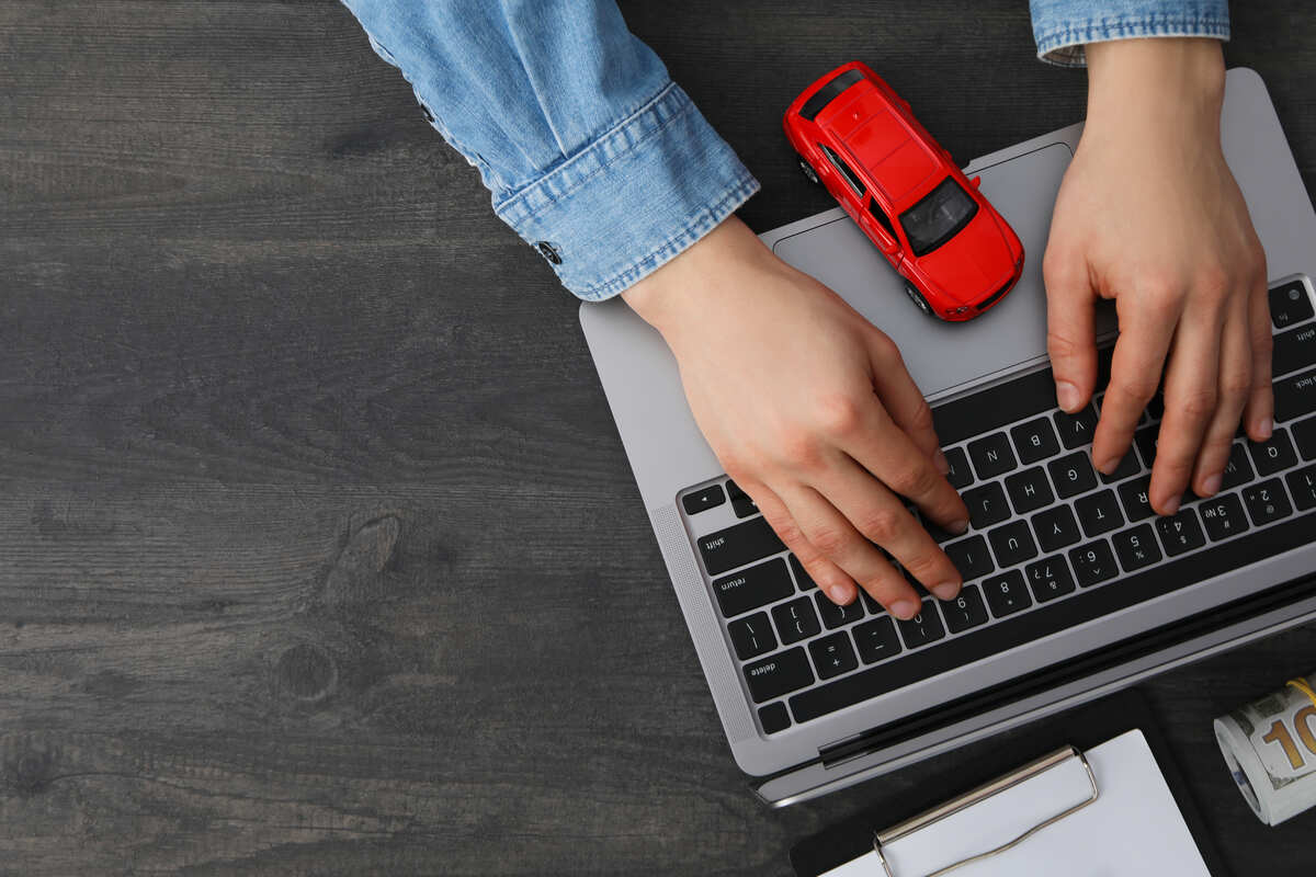 découvrez notre service d'assurance auto en ligne, rapide et facile. obtenez des devis personnalisés, comparez les offres et protégez votre véhicule en quelques clics. profitez d'une couverture complète à des tarifs compétitifs, le tout depuis le confort de votre domicile.