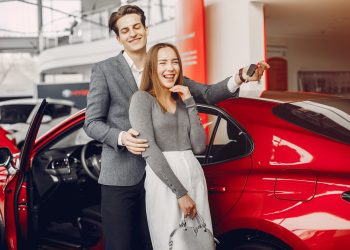 découvrez comment le crédit d'impôt pour l'achat de voitures électriques peut réduire le coût de votre véhicule tout en contribuant à la protection de l'environnement. informez-vous sur les conditions d'éligibilité, les avantages fiscaux et les démarches à suivre pour bénéficier de cette aide financière.