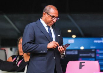 découvrez le défi d'alain henry à la banque scotia, une initiative innovante qui vise à transformer le secteur bancaire. suivez son parcours inspirant et les enjeux qu'il soulève pour l'avenir de la finance.