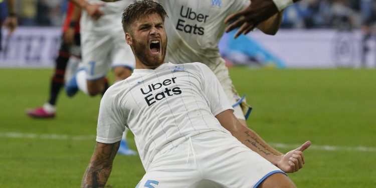 découvrez toutes les informations sur le prêt de caleta-car à la real sociedad : détails du transfert, durée du prêt et impact sur l’effectif du club espagnol.