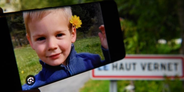 découvrez l'affaire mystérieuse de la disparition d'une emprunteuse à mortain : contexte, enquêtes et rebondissements autour de ce fait divers qui intrigue la région.