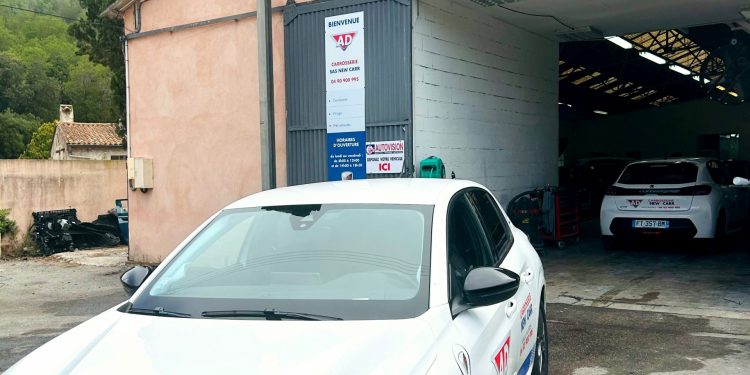 trouvez le prêt automobile adapté à vos besoins et financez l'achat de votre véhicule facilement. comparez les offres, taux et conditions pour obtenir le meilleur financement.