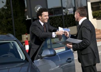 découvrez comment fonctionne le remboursement des crédits auto : démarches, solutions pour anticiper ou solder votre prêt automobile et conseils pour optimiser vos finances.