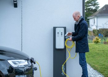 découvrez les implications de la fin du crédit d’impôt pour l’installation de bornes de recharge et comment cela impacte vos projets de mobilité électrique.