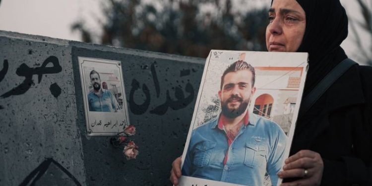 découvrez comment des victimes ont été spoliées de 4 milliards d'euros, les méthodes utilisées et les conséquences de cette affaire choquante. enquête et témoignages exclusifs sur cette fraude massive.