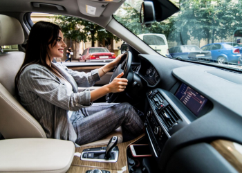 découvrez les bénéficiaires et les avantages de l'assurance auto tous risques pour une protection complète de votre véhicule et une tranquillité d'esprit assurée.