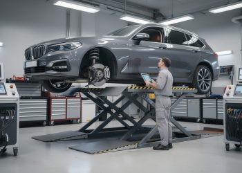 découvrez tout ce qu'il faut savoir sur le contrôle technique automobile : processus, exigences, conseils et bonnes pratiques pour assurer la sécurité de votre véhicule.