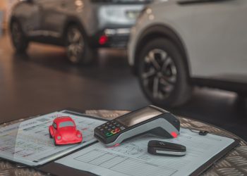 découvrez les solutions de financement clés pour concessionnaires afin de faciliter l'acquisition de véhicules et optimiser votre trésorerie.